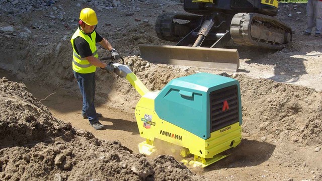 Ammann-Aph100-95-Boehrer-Baumaschinen-02